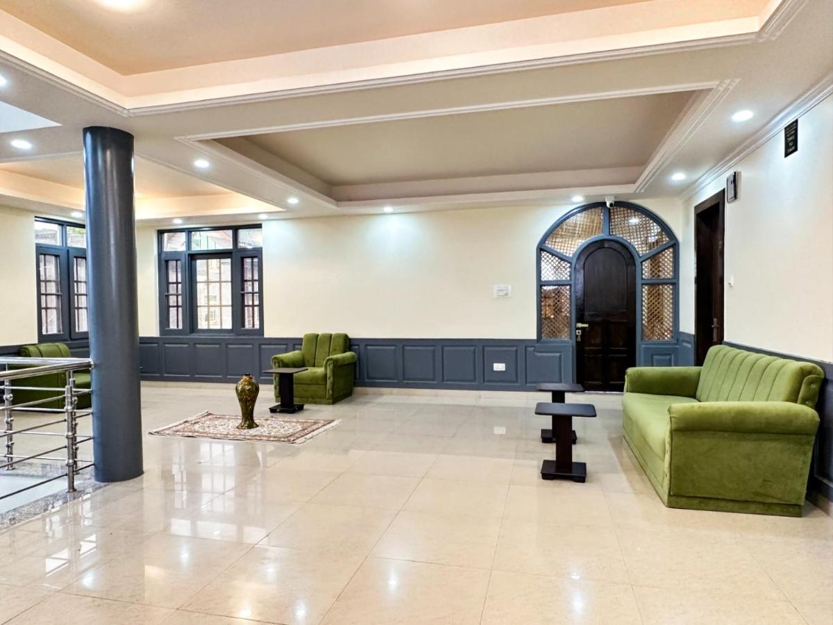 Srinagar Group Of Hotels Ngoại thất bức ảnh