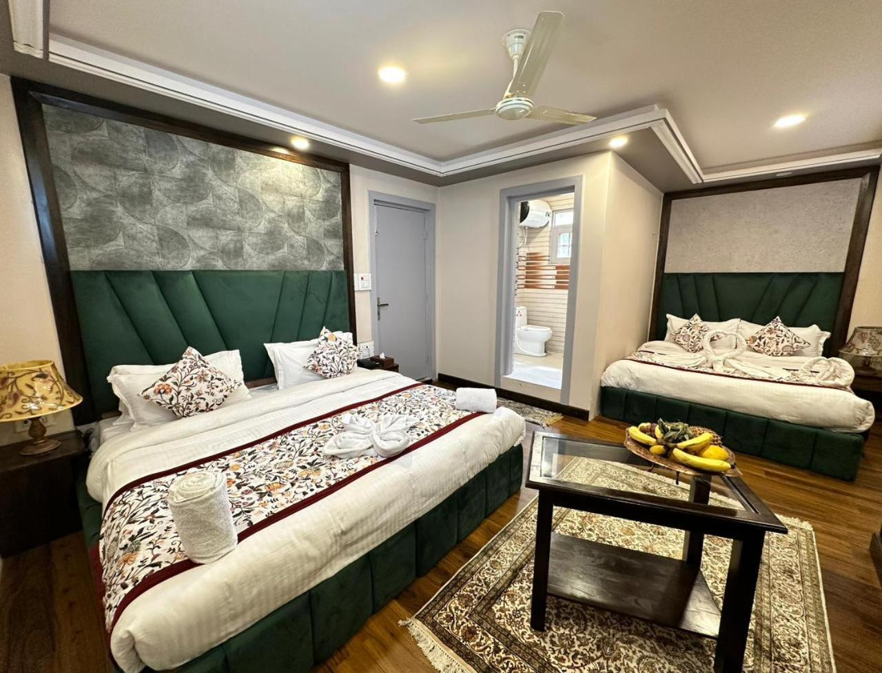 Srinagar Group Of Hotels Ngoại thất bức ảnh